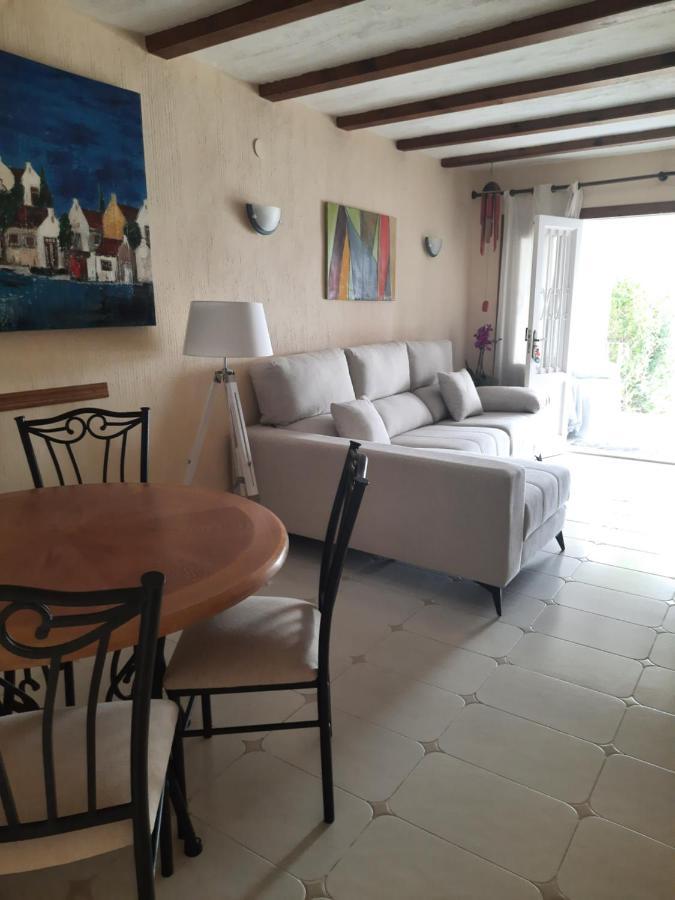 Precioso Bungalow En Moraira/ Lovely Bungalow In Moraira Villa ภายนอก รูปภาพ